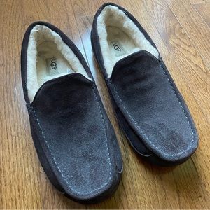 LIKE NEW UGG Ascot Men’s Slippers SIZE 11
